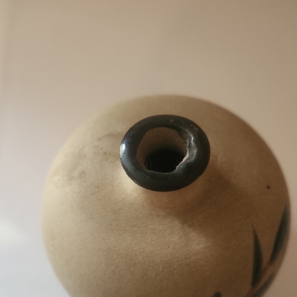 Handcrafted Ceramic Vase with Artistic Design - Picture 6 of 7